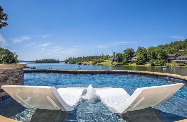 Paradise Found with a PRIVATE Pool & Spa!