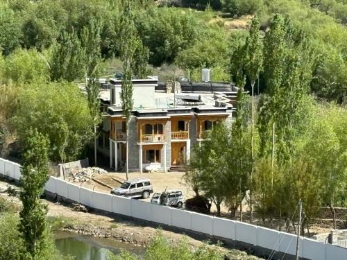 Paradise Shey 水森シェ