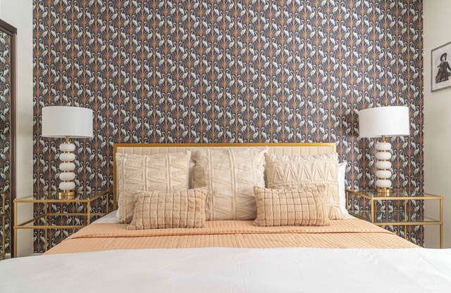 Paramount Palm Springs-Walled & Gated Estate steeped in the magic of Hollywood