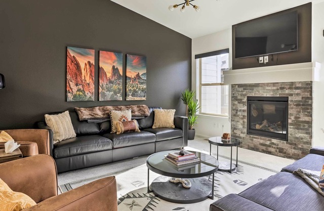 Parker Townhome w/ Fireplace & Basement Bar!