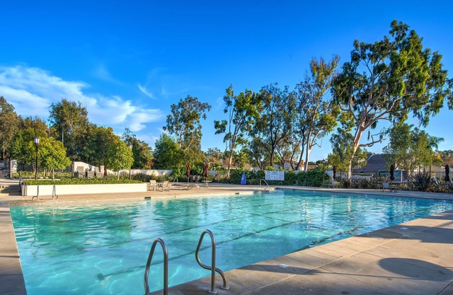 Parkside Irvine House - Near Newport and Laguna Beaches: 1-story