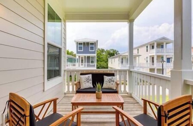 Pass Christian Vacation Rental < 1/2 Mi to Beach!