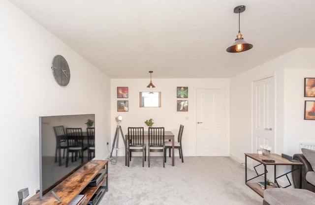 Pass the Keys Bramhope Haven - new home next to Golden Acre Park