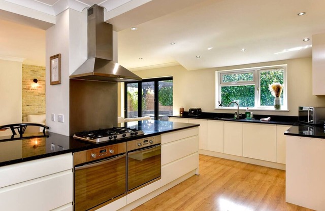 Pass the Keys | Classy house in Llanishen!