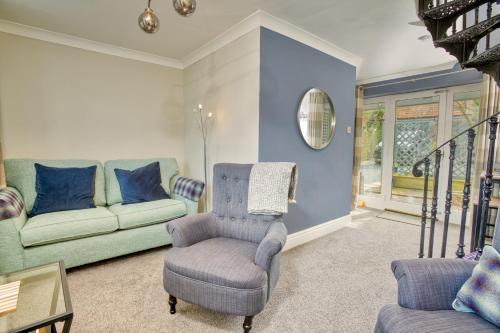 Pass the Keys Cosy Hideaway in the Countryside