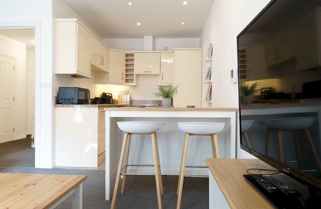 Pass the Keys | Luxury 2BR W/Balcony | Cathedral Qtr. | Parking!