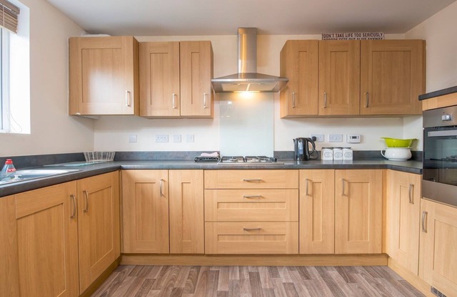 Pass the Keys | Spacious 4-Bedroom town house with Parking