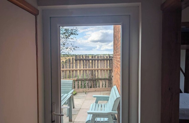 Pass the Keys | The Wagtails