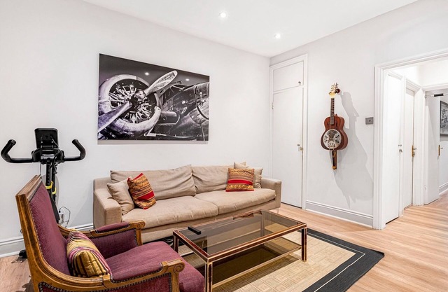 Pass the Keys | Top Floor Chelsea Harbour Apartment