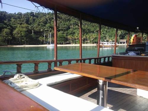 Passeio de barco na Escuna Ibiza