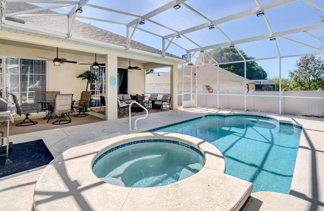 Patio + Grill: Spacious Getaway in Minneola!