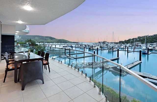 Pavillions 3 Hamilton Island - oceanviews, golf buggy and transfers