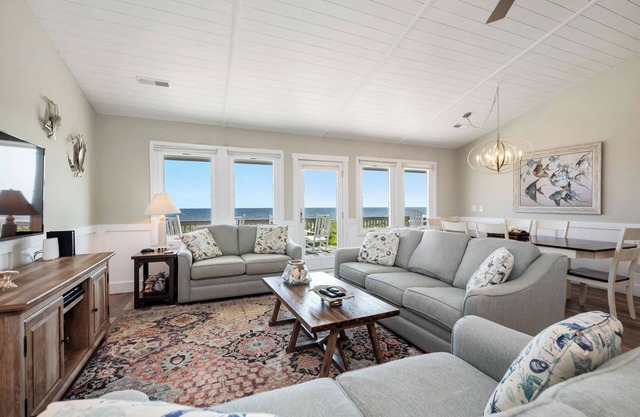 Payneless: Panoramic Views, Gourmet Kitchen, Close to Lighthouse