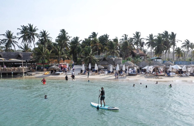 PB-T10 HABITACIÓN CUÁDRUPLE EN ISLA CON DESAYUNO