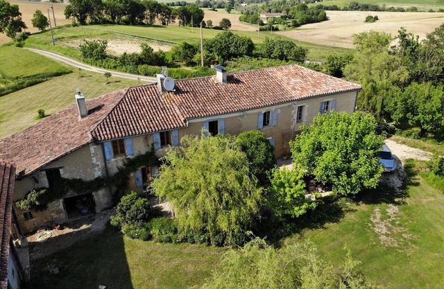 Peace at the end of the track, unwind and relax in the interesting old winery