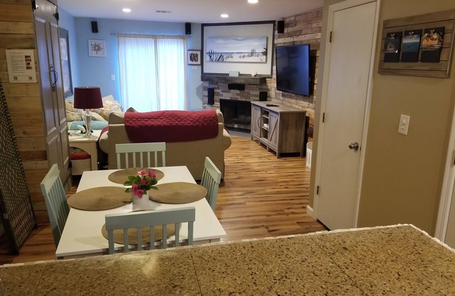 Peace in Paradise on Hilton Head Island -1 mile to beach- Pet friendly unit