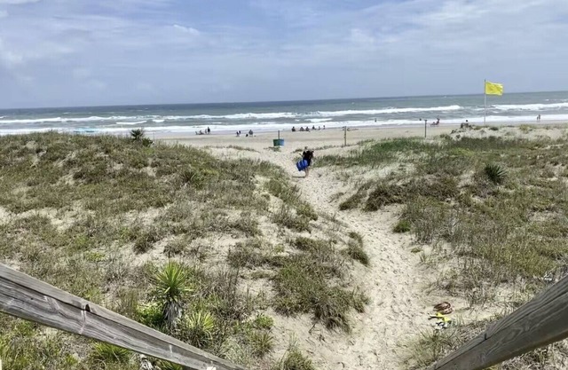 "Peace of Paradise" Emerald Isle - Water Views, 2 Pools, Beach