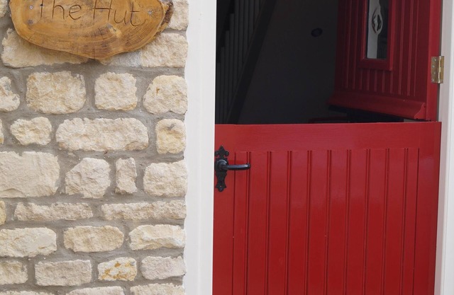 Peaceful 1 Bed apartment, self contained and private, perfect for 2.