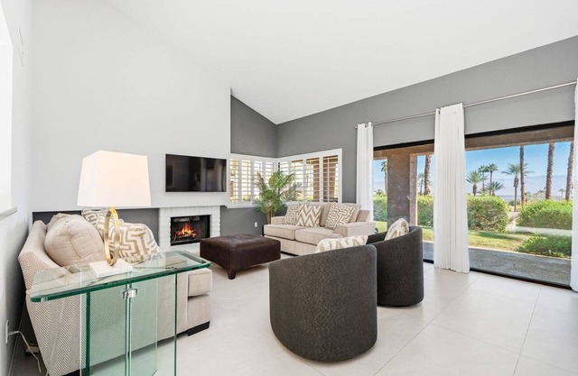 Peaceful 2-bedroom Condo with Views in Ironwood CC Palm Desert