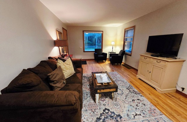 Peaceful 2BR Pad – Quiet, Comfy, Convenient