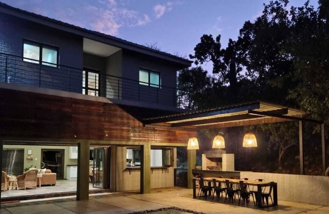 Peaceful 3BR/3BA Home with Pool outside the city