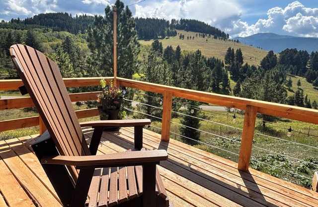 Peaceful Acres – Quiet Western Themed Retreat & Outdoor Fun