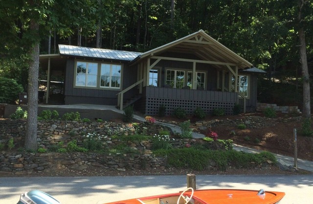 Peaceful and cozy! Murray Cove Cottage On Beautiful Lake Burton