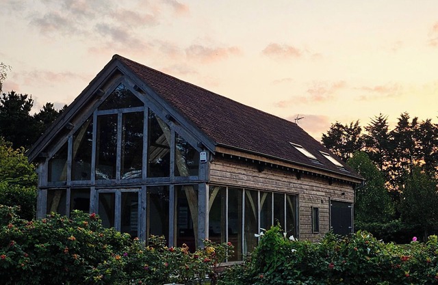 Peaceful Cabin Nature Getaway in Othery