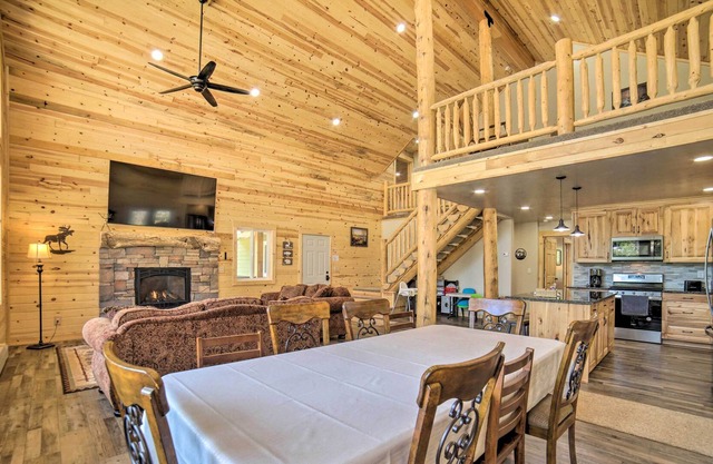 Peaceful Cabin w/ Deck ~ 40 Mi to Yellowstone