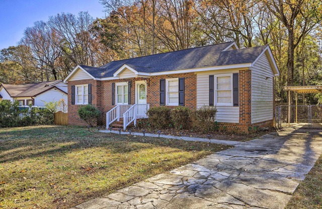 Peaceful Columbus Retreat w/Deck & Yard!