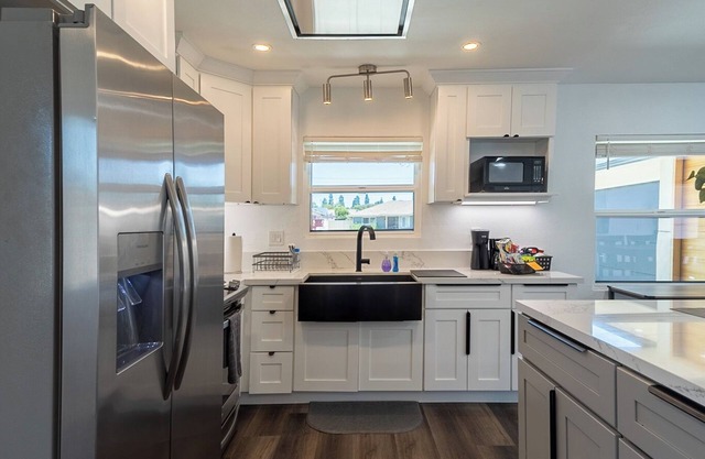 Peaceful Escape: near LAX/Long Beach/Sofi/Forum/wlk 2 Dignity Sport Park