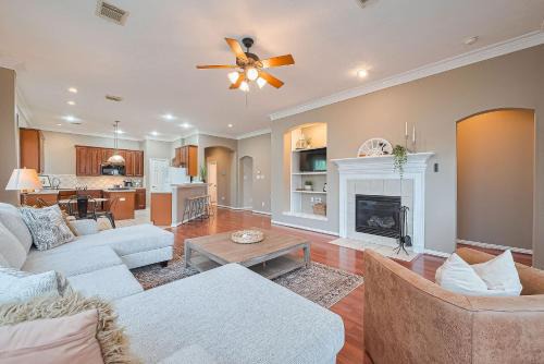 Peaceful Exec Home w Office Near Everything