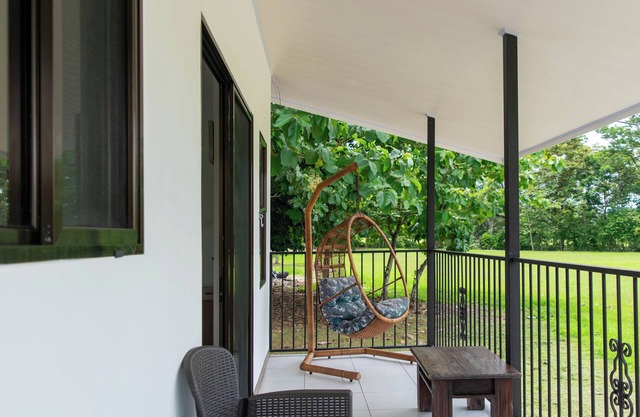 Peaceful Gateway & Family Home to Enjoy the Nature Near Playa Linda Beach