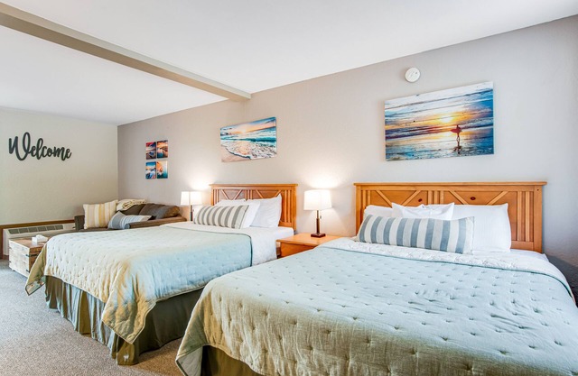 Peaceful gem with golf course - near Noah’s Ark & Mt. Olympus