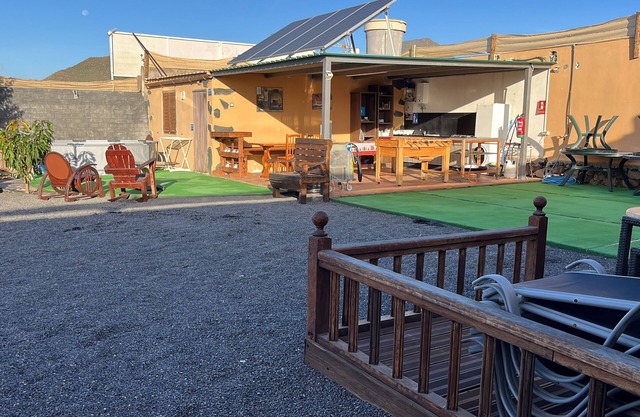 Peaceful Getaway in Tenerife: Private Garden & BBQ – Perfect Weekday Escape