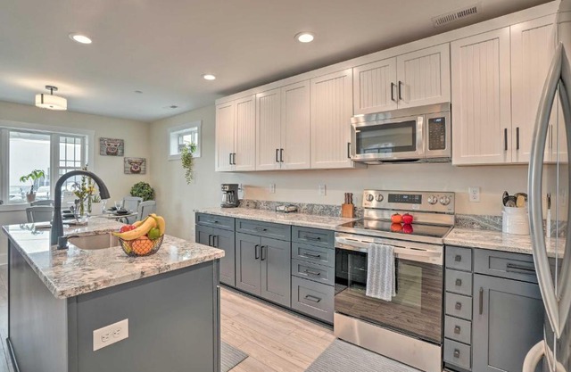 Peaceful Home with Patio Less Than 2 Mi to Natl Park!