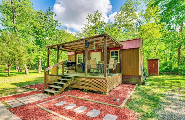 Peaceful Hunting Cabin < 3 Mi to Sam Dale Lake!