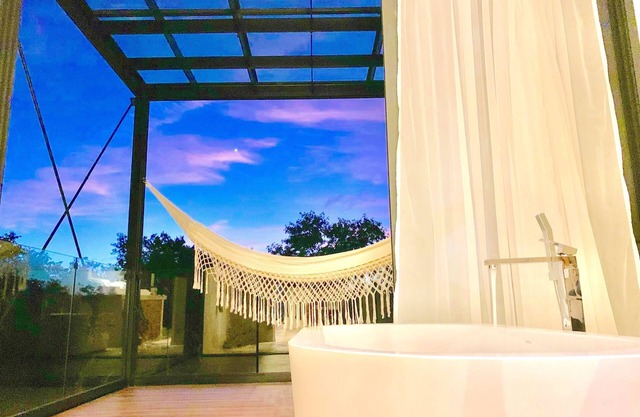 Peaceful Jungle Cristal House With Amazing Views Surrounded by Nature