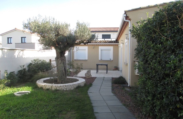 Peaceful property 15 minutes from Lac du Salagou