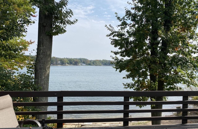 Peaceful, private setting on a beautiful lake. Just added central A/C and Wi-Fi