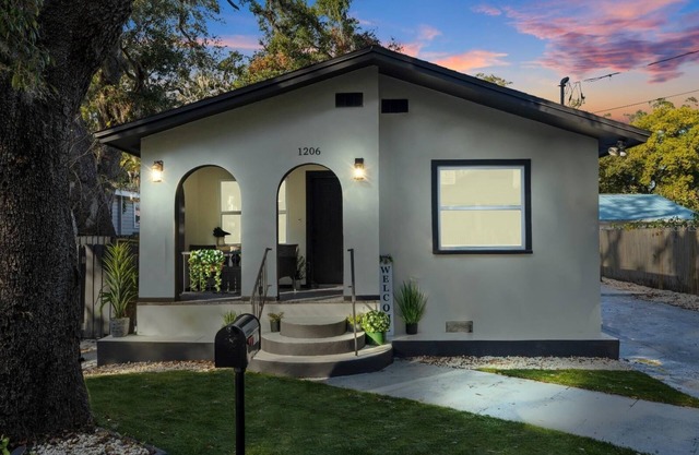 Peaceful Tampa Home close to Busch Gardens