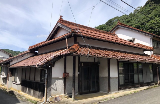 Peaceful time spent in an old private house designated as an important traditional house for rent and Hagi Oukan