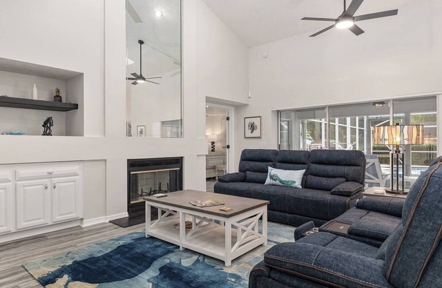 Peacock Paradise in Ocala