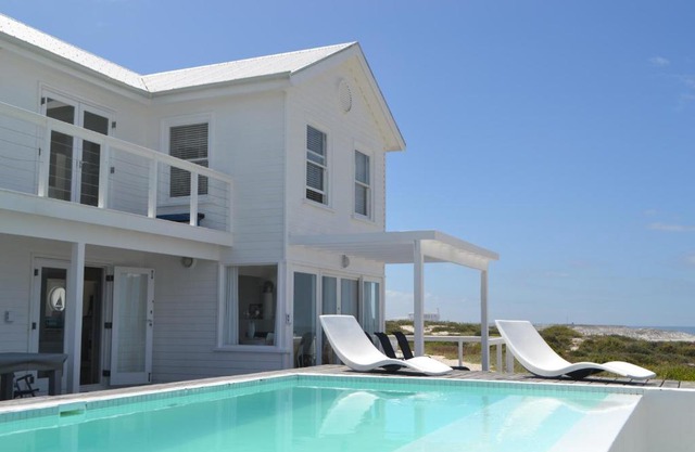 Pearl Bay Beach Home