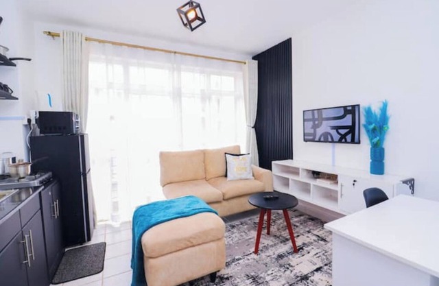 Pearl Luxury Studio with Pool, Free Parking and Netflixnn
