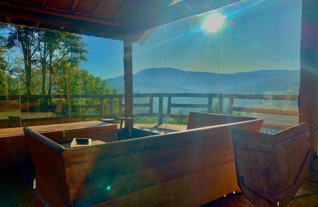 Pedra que Estala/Reserva Alto da Colina