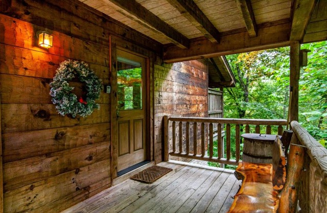 Peekaboo with Hot Tub, Pool Table, and Jacuzzi