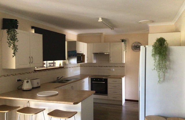 Pelicans Rest Albany, 5 min to the beach, 6 min to city. Enjoy the summer!