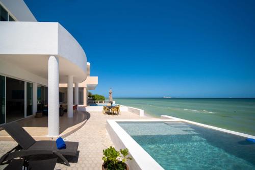 PENINSULA STAYS 4BR Beach House @ PROGRESO The Best Location in the Yucatan