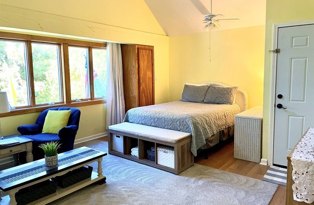 Pensacola Studio Apt near UWF Beaches & Downtown